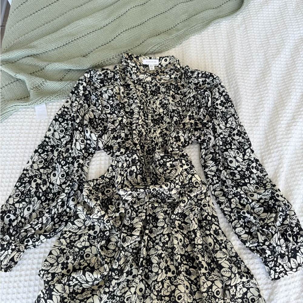 Floral Black and White Long Sleeve Dress